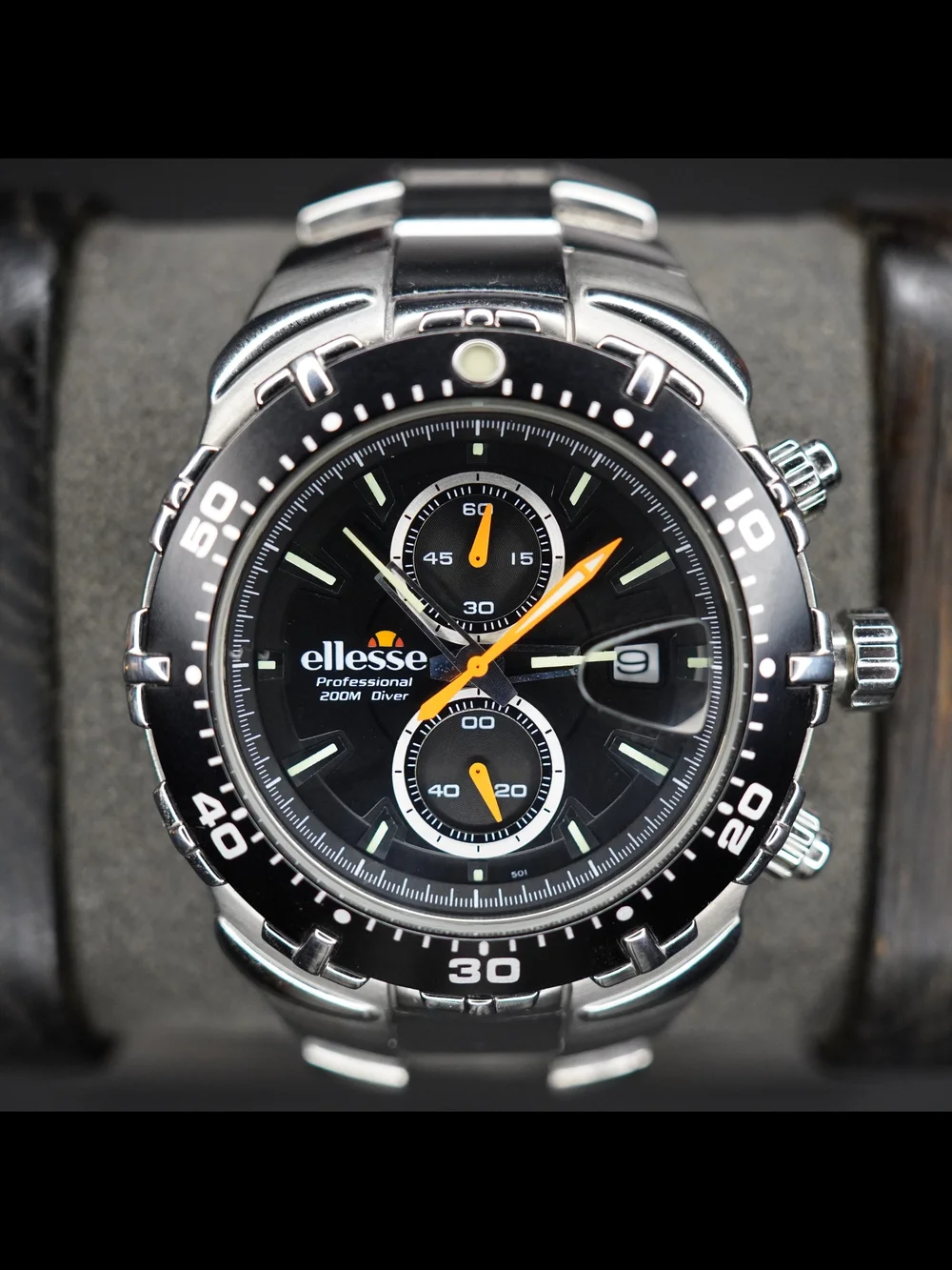 Ellesse Professional 200M Diver Chronograph Black Dial StainlessSteel Mens Watch
